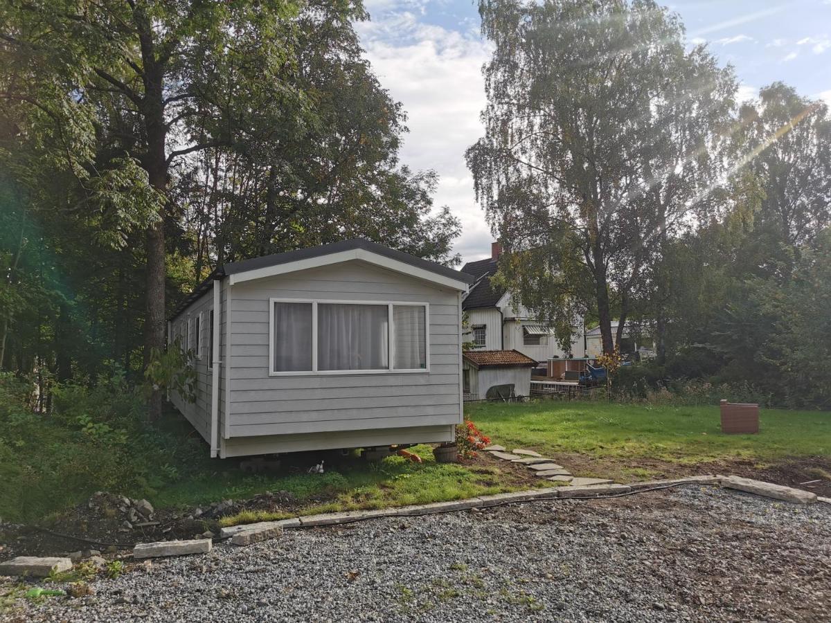 Garden Guest House Hovik Exterior foto